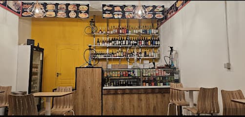 HONEY'S PIZZERIA & SHISHA BAR