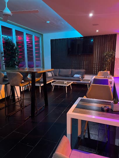 Caliente Lounge & Shisha Bar.