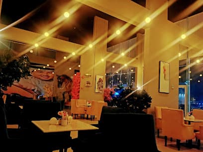 QOOS CAFE