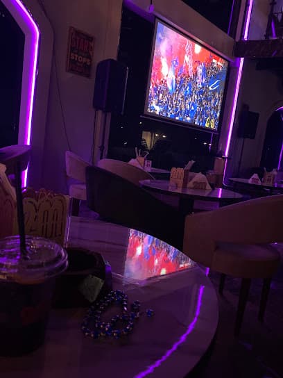 مطعم ولاونج 2M