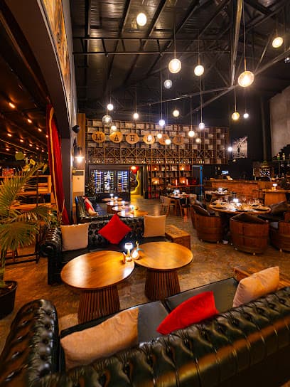 mahSen Lounge & Pub