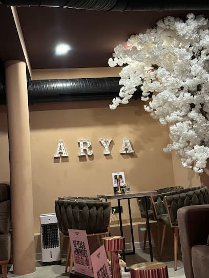 Arya Lounge & Cafe