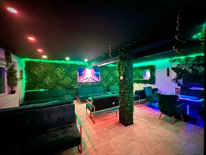 LOCO SHISHA & COCKTAILS