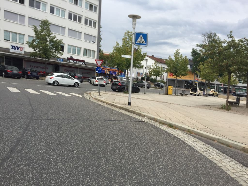 Street view near Gleis 21
