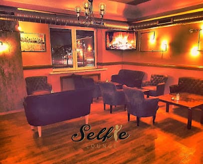 Selfie Lounge