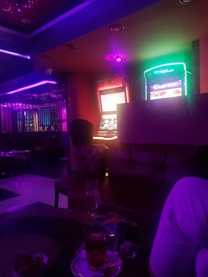 Palmyra lounge