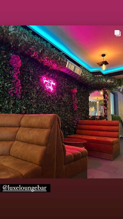 LUXE LOUNGE
