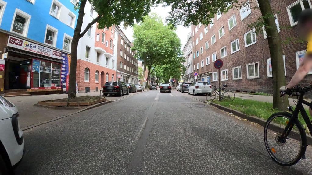 Street view near Reinam Shisha-Bar