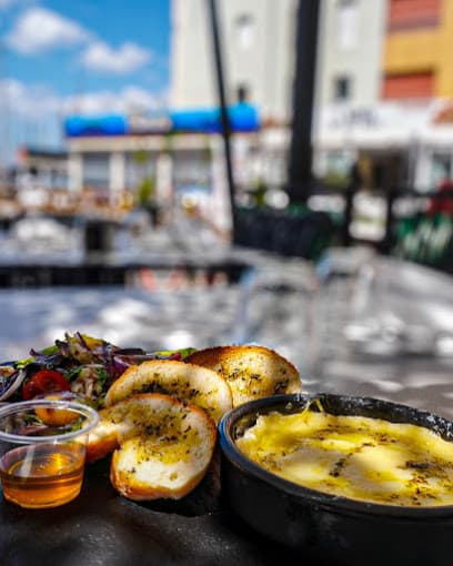 Le Nueve Lounge Restaurant