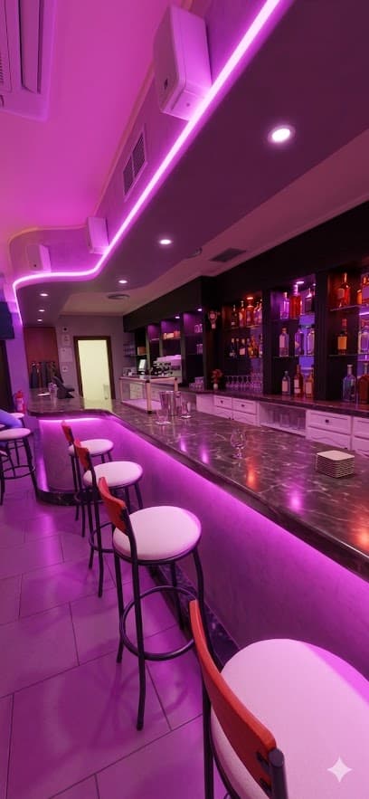 NOVA LOUNGE