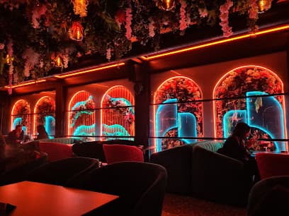 Select Lounge