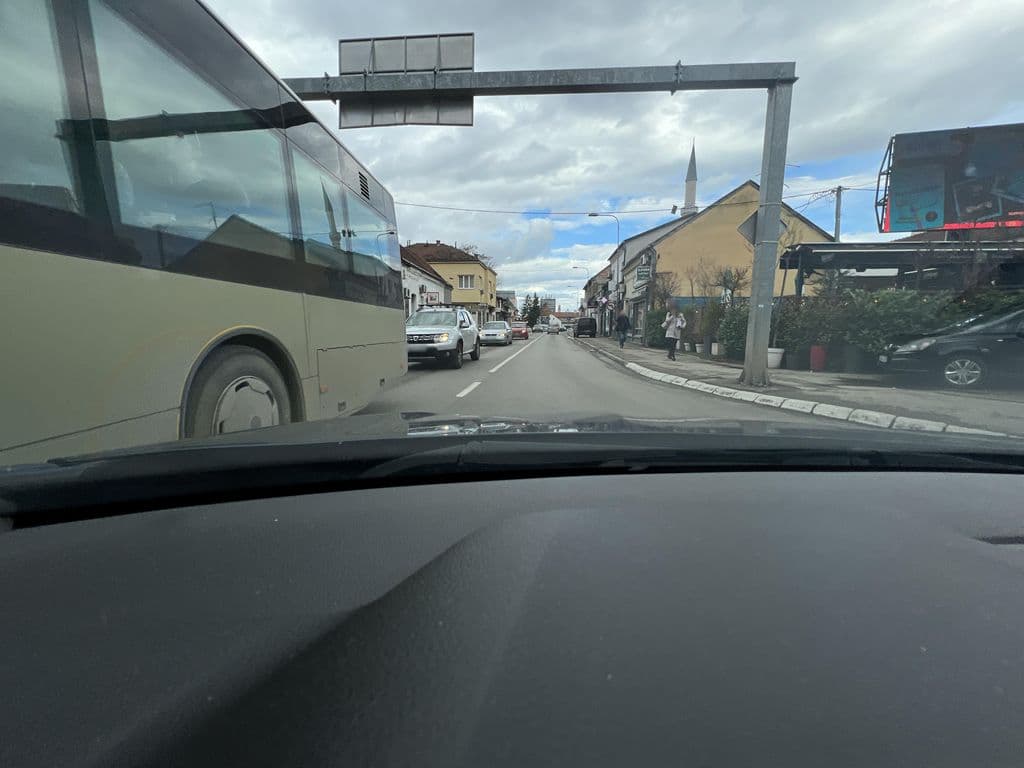 Street view near Nargila bar Ko Te Shisha
