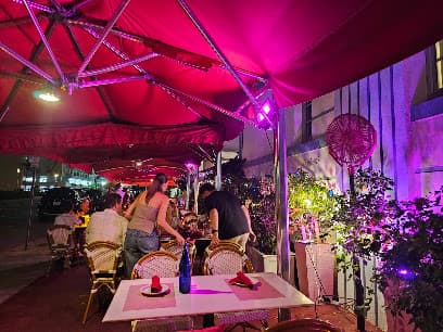 Barbizon Restaurant Garden & Hookah Lounge