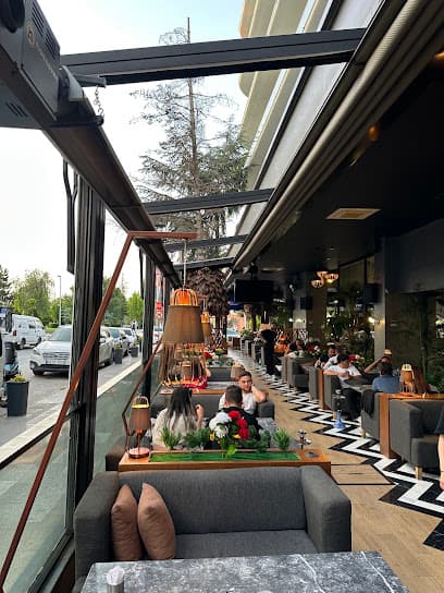 Onyx Restoran ve Nargile Salonu