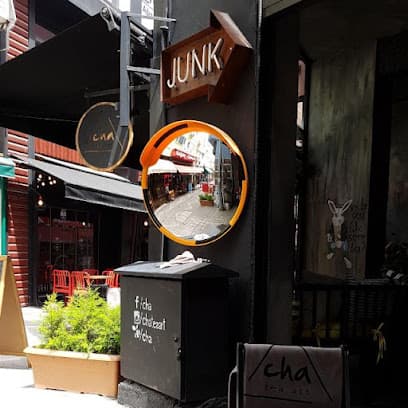 La'via Cafe & Restaurant