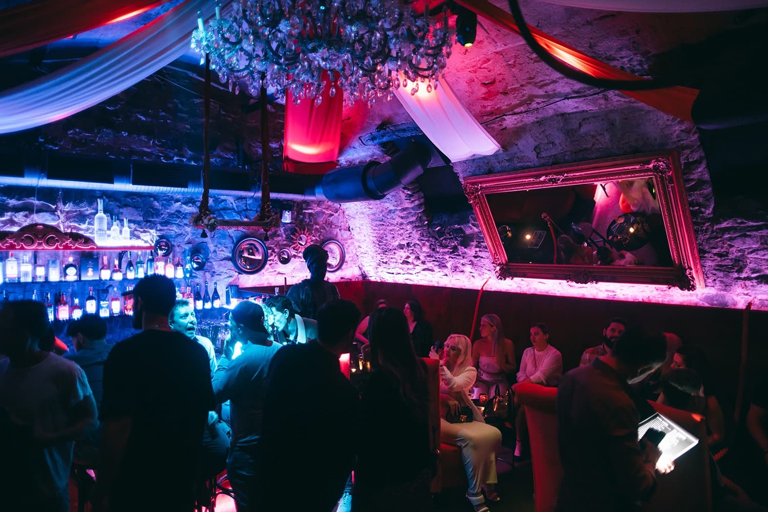 Le Valmont Club & Lounge