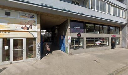 High five cafe and shisha bar