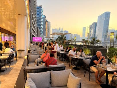 Amoo Restaurant & Cafe - Best Shisha Lounge in Business Bay