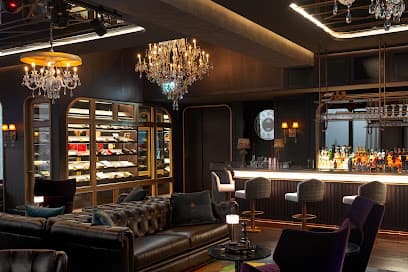 Bar - Smoke and Mirrors Dubai