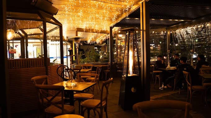 Rotana cafe