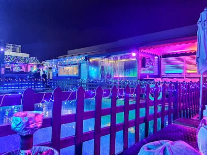 CO2 Rooftop Dining & Lounge