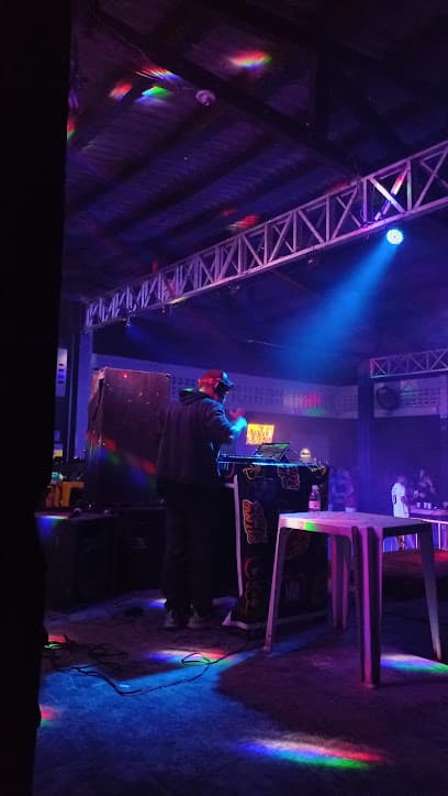 NOSSA CASA HOOKAH E BEER