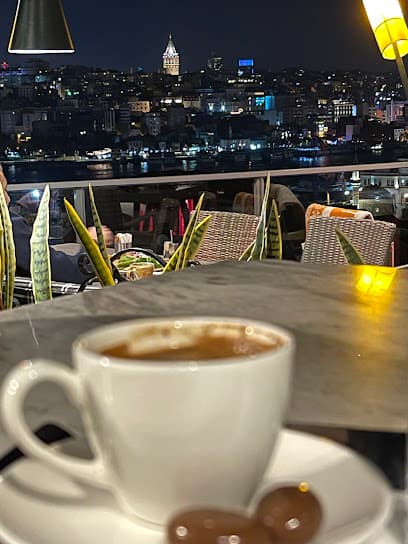 Arya Lounge