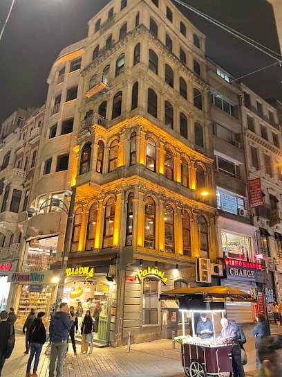 Huqqa roof