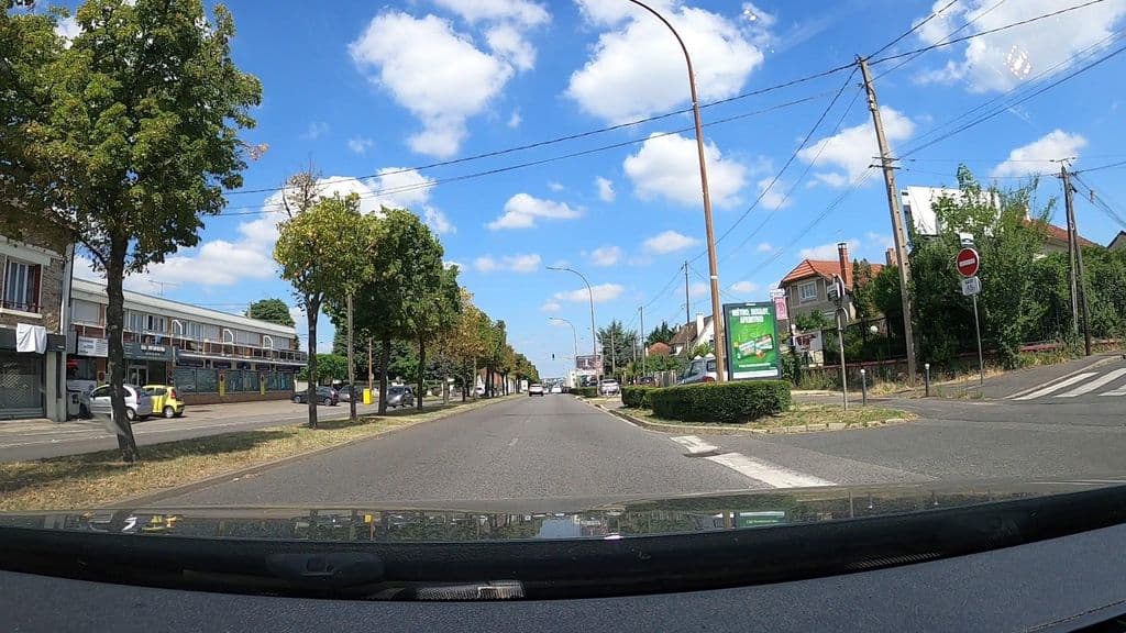 Street view near Salon De The Soleil Pareil