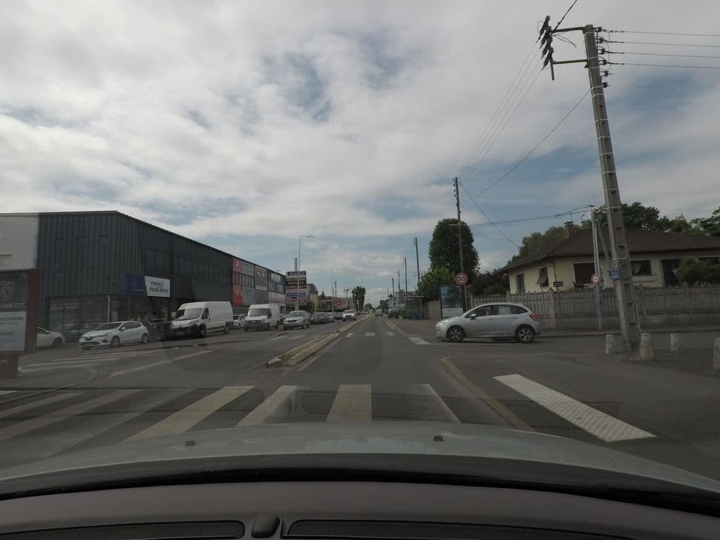 Street view near Le Zanzi-bar