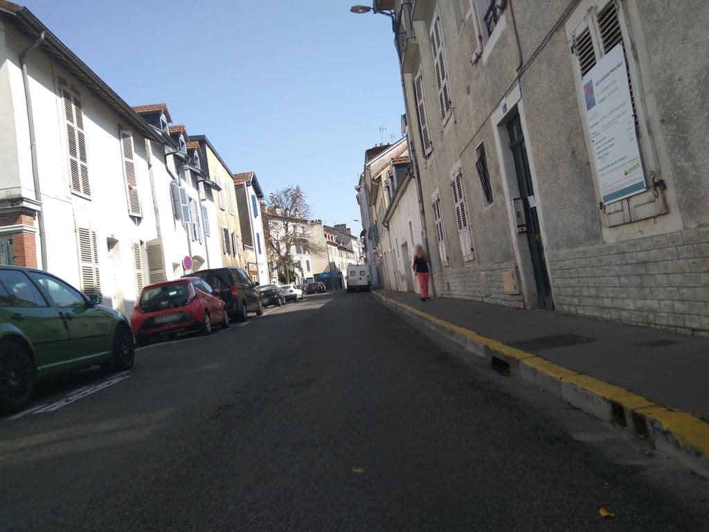 Street view near Le Genesia
