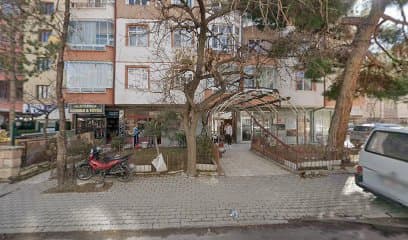 Alaturka tütün ve nargile dükkanı