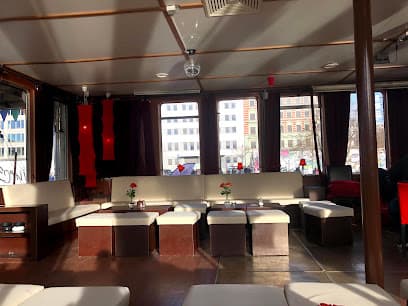 Floating Lounge at Shipotel