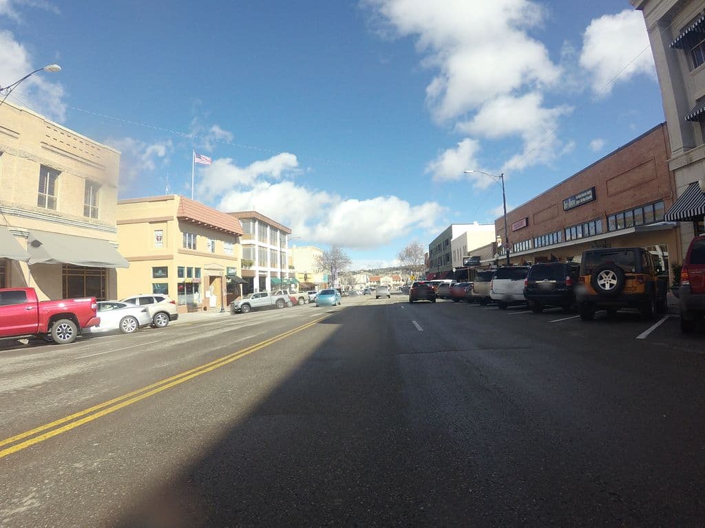 Street view near Lyzzard's Lounge