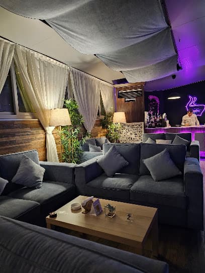 chat lounge