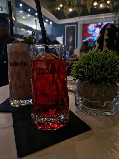 Marché Café Cocktailbar Shishabar