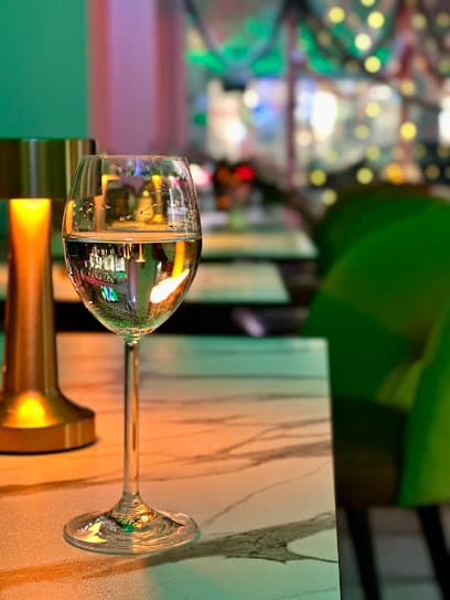 Babylon Shishabar & Restaurant بابيلون شيشة بار و مطعم