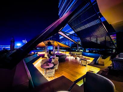 Cocoluna Lounge