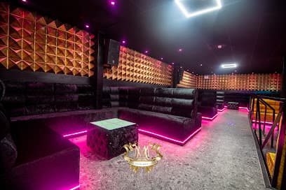 MELVICS MEMBER LOUNGE