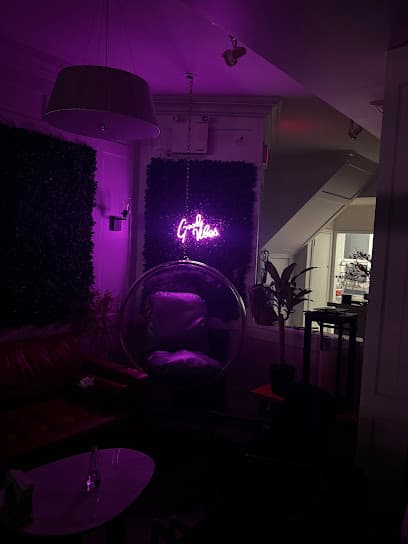 KING SOCIAL LOUNGE